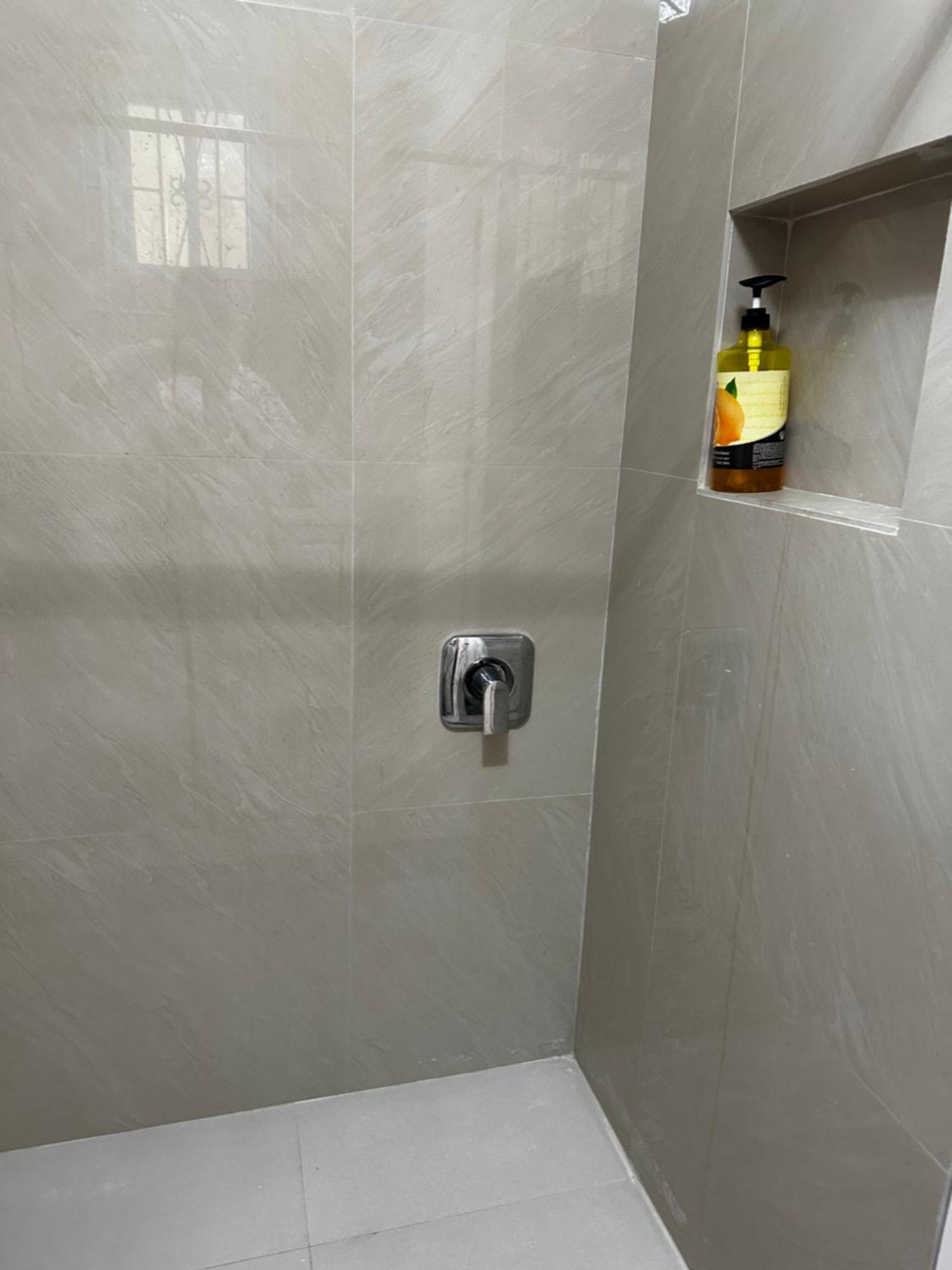 The Shelton - Sinclair Apartamento Montego Bay Exterior foto