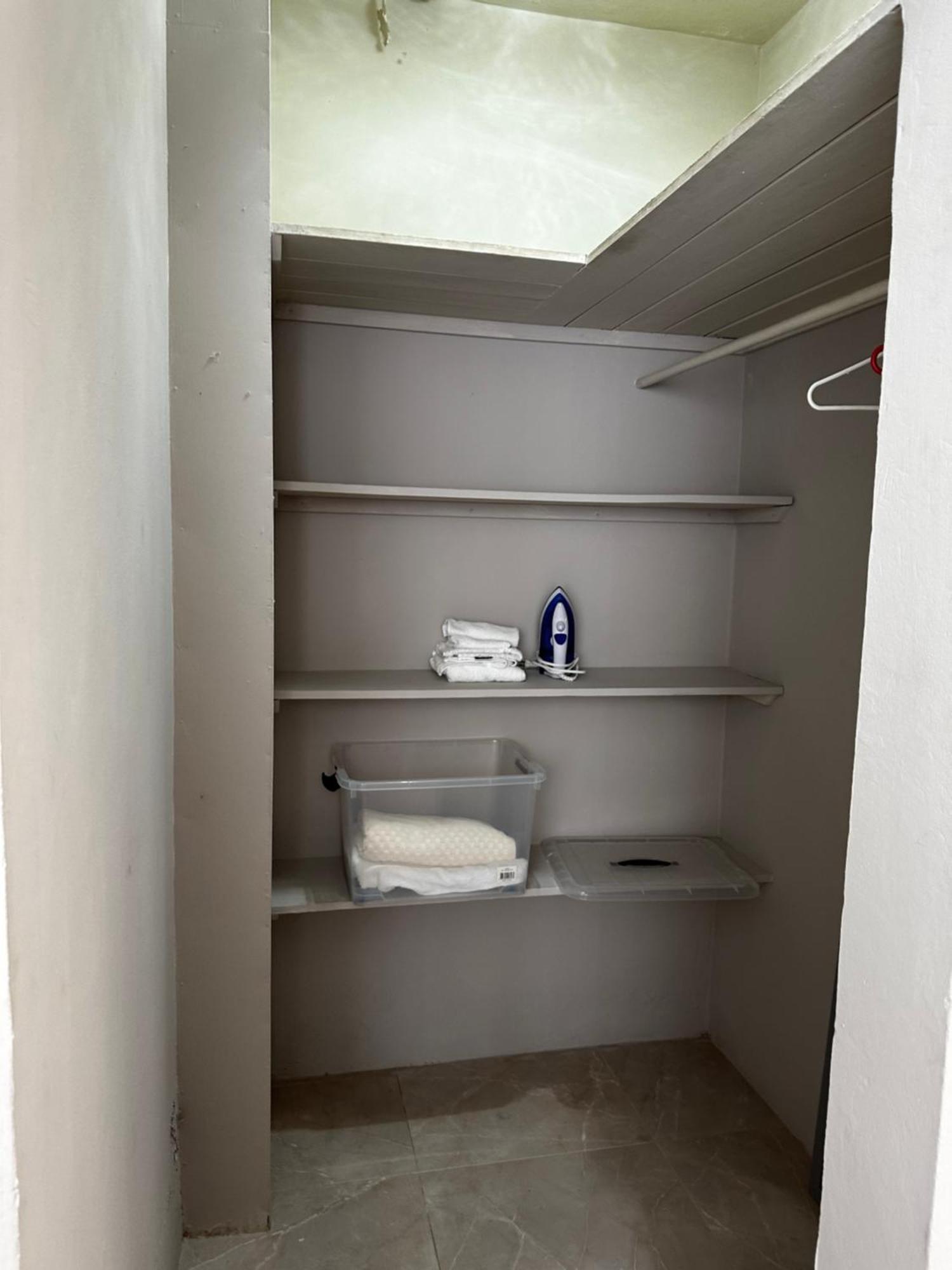 The Shelton - Sinclair Apartamento Montego Bay Exterior foto